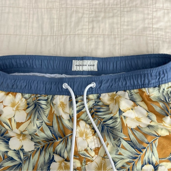 American Eagle Men’s Lined Swim Suit Trunks Floral Size Medium - Picture 8 of 9